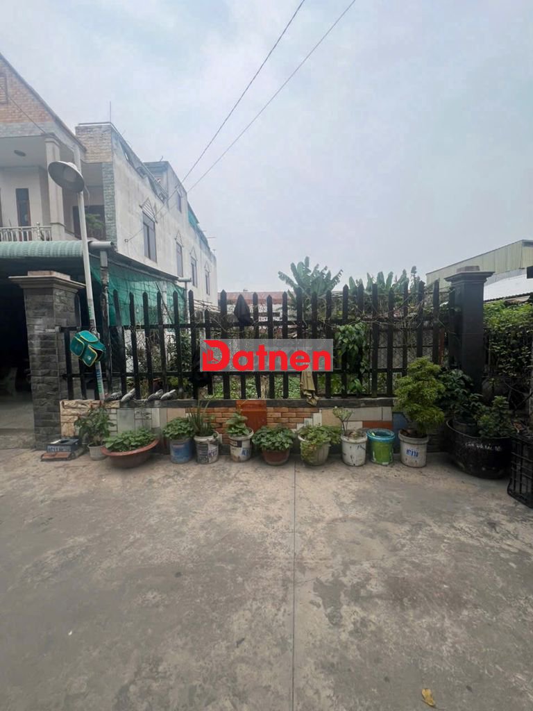 Bán đất sổ riêng giá RẺ - DT: 100m2 gần ngã tư Chiêu Liêu, Dĩ An