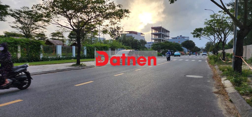 TIN SỐC ☄️☄️ ĐẦM SEN -NAM HOÀ XUÂN-ĐÀ NẴNG ☄️ GI.Á SỤP SÀN 4 TỶ 920