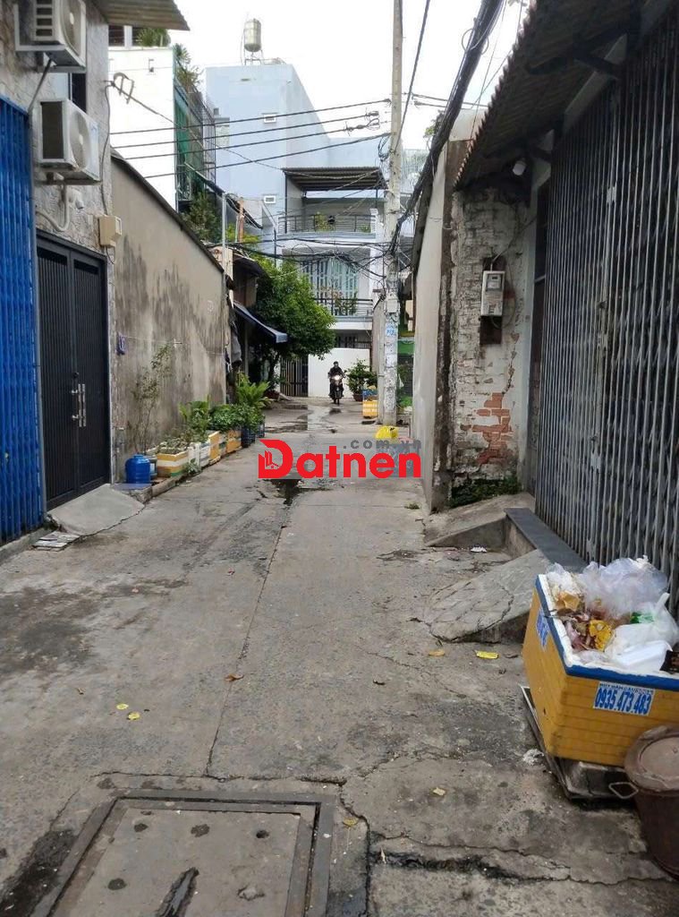 Cần Bán găp nhà cấp 4 PTTN. 1 xet trương trinh.Q12 .DT.5x16 gác lửng