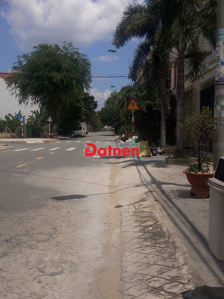 Đất giá rẻ xây biệt thự khu dân cư sang trọng Q. Bình Tân, 10x20m