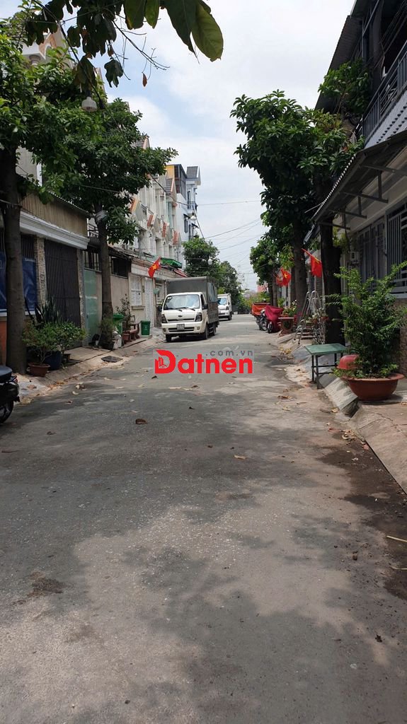 Đất thổ cư DT 140m2, đường nhựa 8m, gần ngã 4 Bà Điểm KCN Vĩnh Lộc A