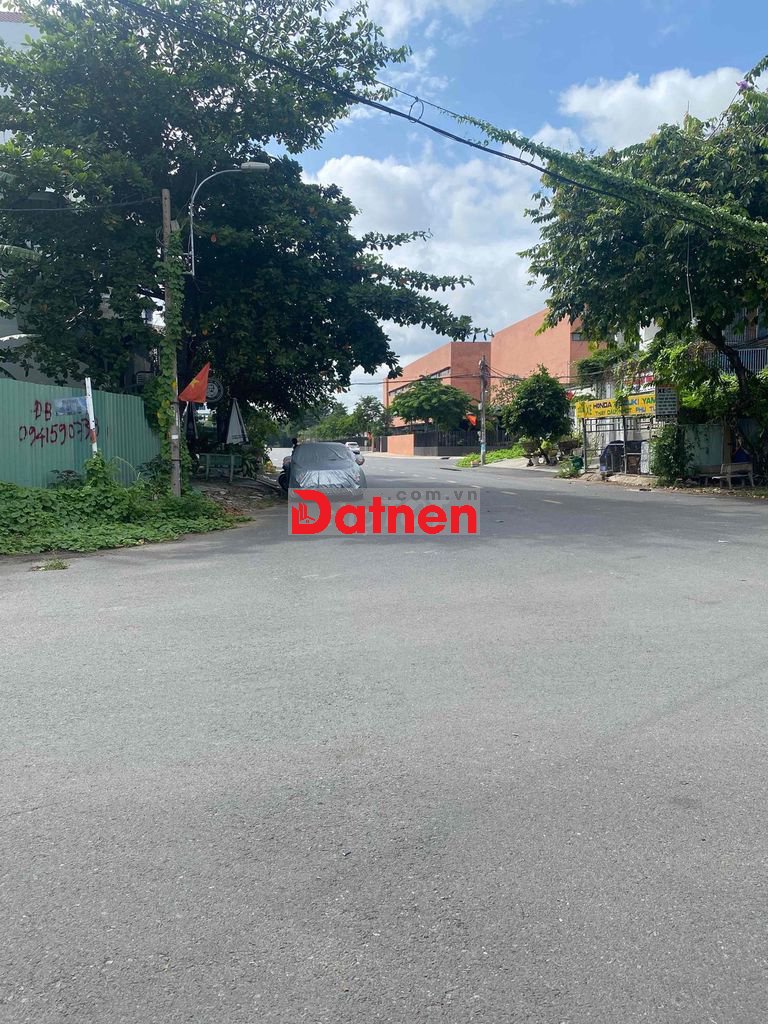 Nền đất Góc 2MT, DT 9x19.5m, đường số 22 KDC Phong Phú 5