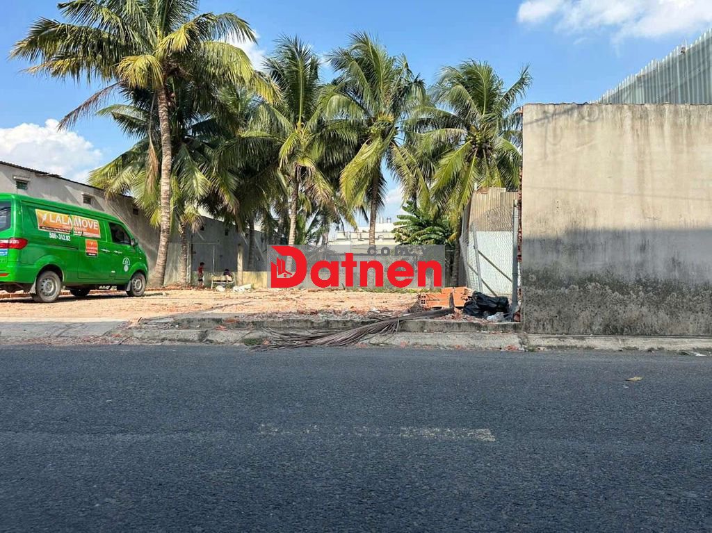 Bán Đẩ Măt Tiền Giá Rẻ Vị Trú Trung Tâm DT 5x20m Full Thổ Giá 4.55 Tỷ