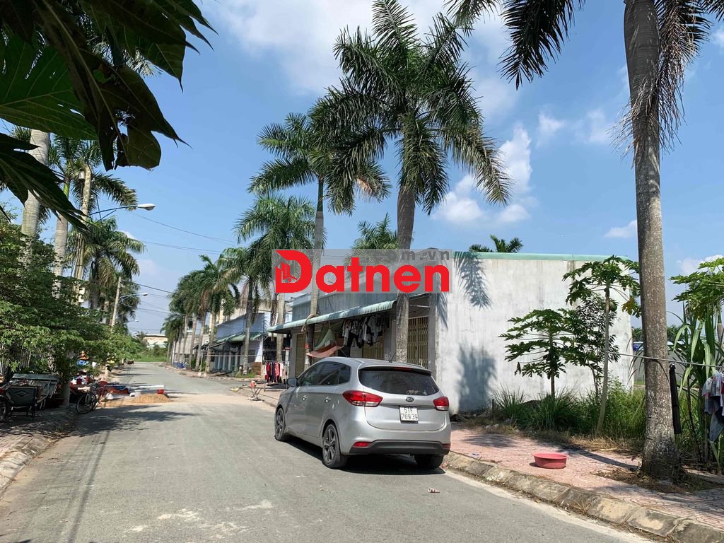 Giảm sâu, Bán đất 1T050, dt 80m2, dân cư đông, tiện ở và kd