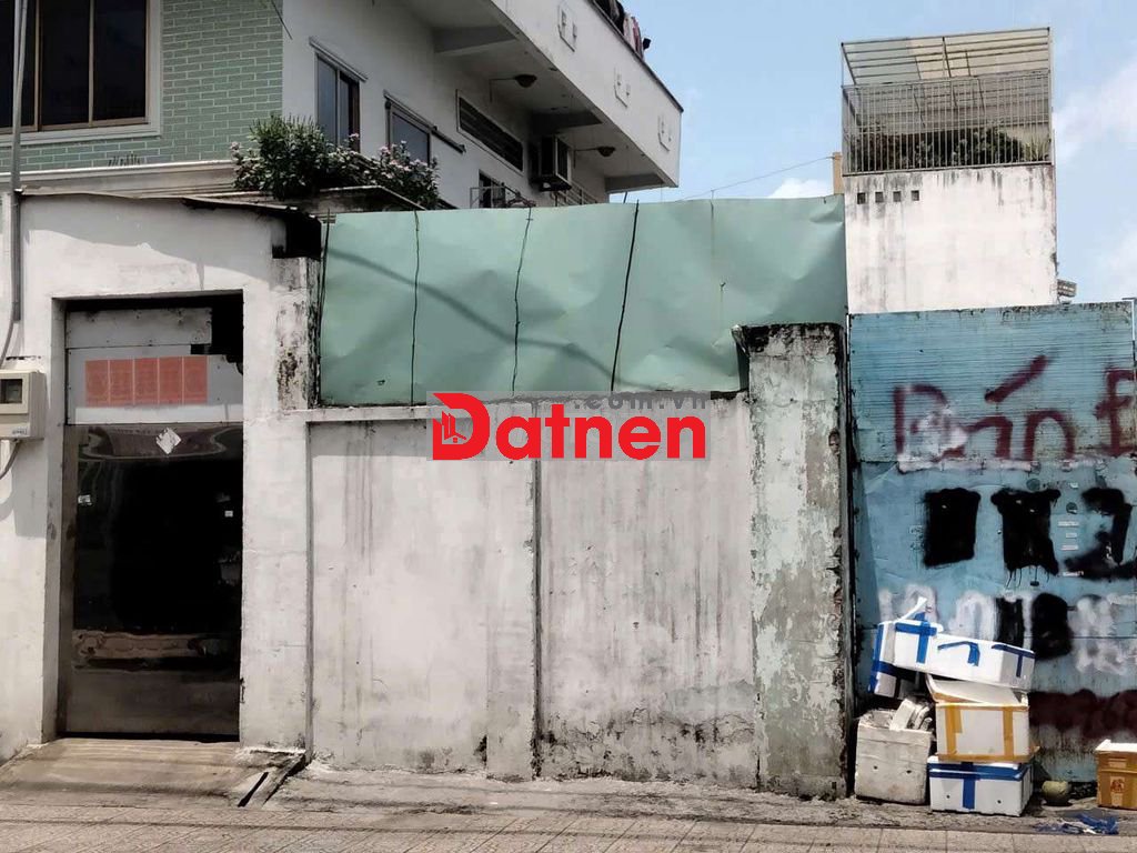 Bán gấp lô đất sát mặt tiền gần ngay Ngã Tư Bốn xã.