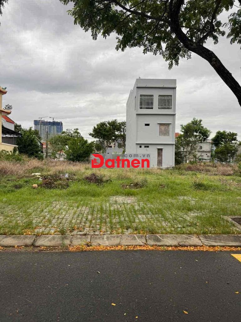 bán đất trân hữu dực