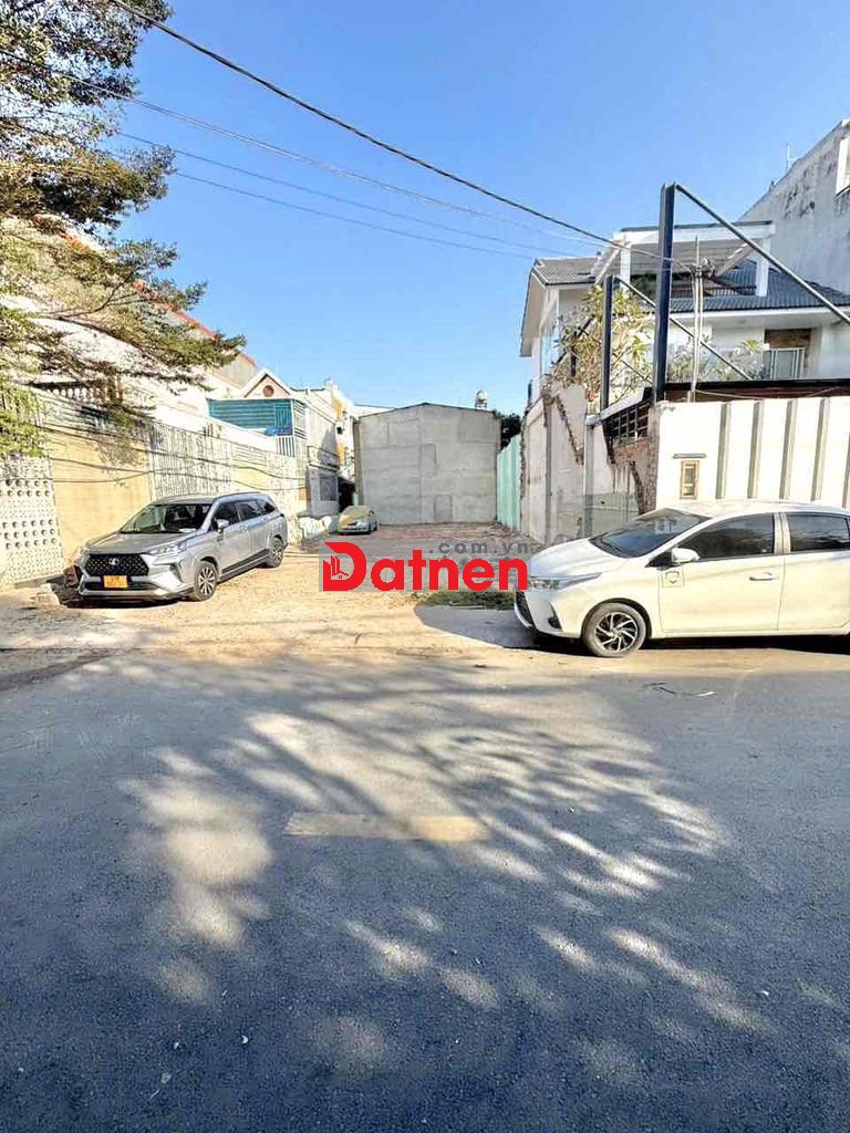 Bán đất MT đường Phan Văn Đối, 300m2, SHR, giá 14,8 tỷ, Hóc Môn