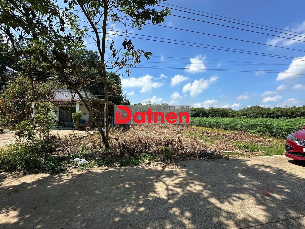 Bán đất thổ cư 6x57, đất bằng phẳng, sẵn điện, nước máy