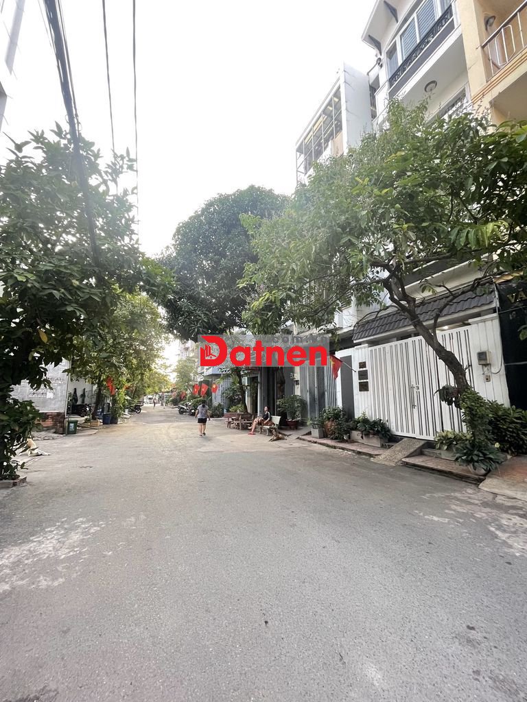 Ngay Ngã Tư Bình Thái - Đất 52m2 Ngang 4.2m - Đường xe hơi tránh - KDC