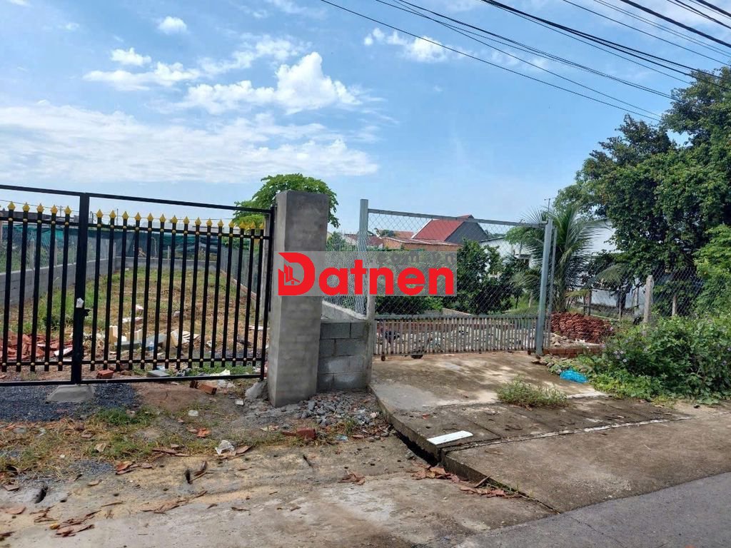 Chủ kẹt tiền bán gấp giá 350Triệu/212m2, Đường nhựa 20m, Tân Thông Hội