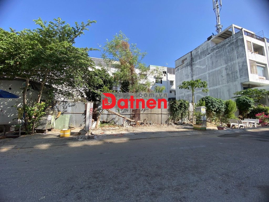 Đất sát mặt tiền Đặng Thùy Trâm. DT 7,5X18M. Hẻm xe hơi