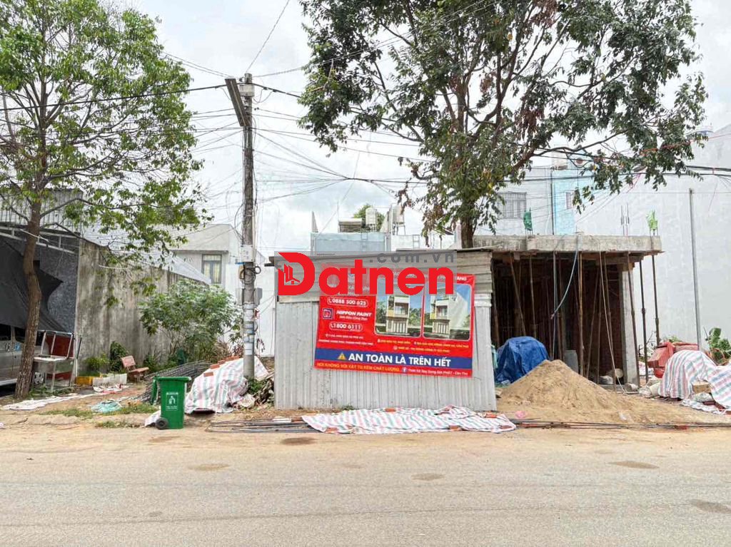 Nền 80m2 sổ hồng đường D28 Gần Chung Cư Hồng Loan- kdc Hong loan ctho
