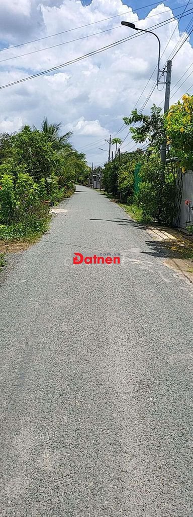 E guột gởi bán 1 nền thổ cư đường nhựa