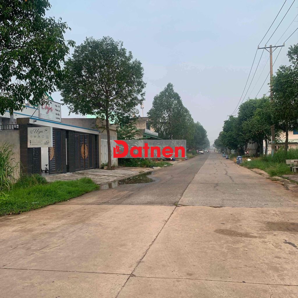 ket ngân hàng bán gấp lô đât mỹ phước 3. đối diện chỢ. dj9
