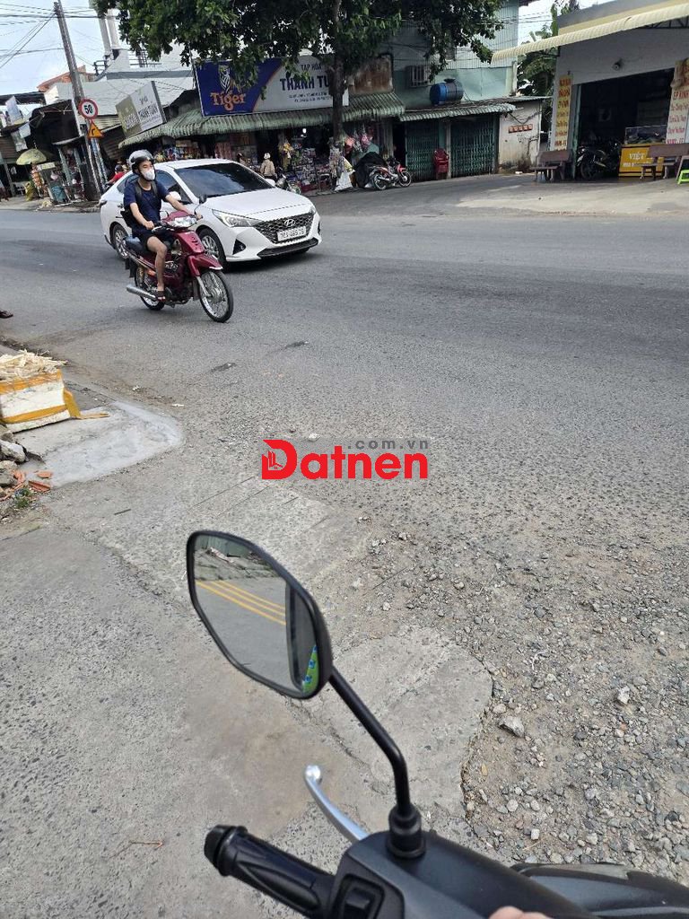 thị trấn Đức Hoà 8x39m giá 2 tỷ 600tr full thổ cư có đường 2 mặt tiền