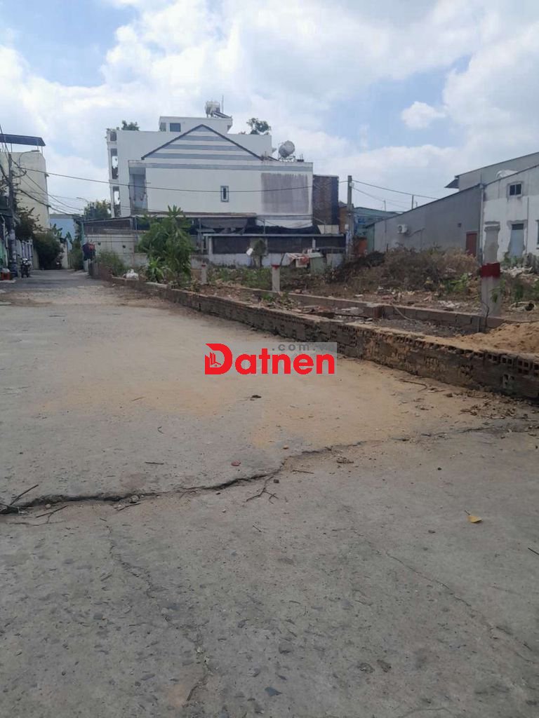 Đất 6,70 x 19m (126,5m2) Lô góc 2 Mặt hẻm nhựa thông ôtô tránh