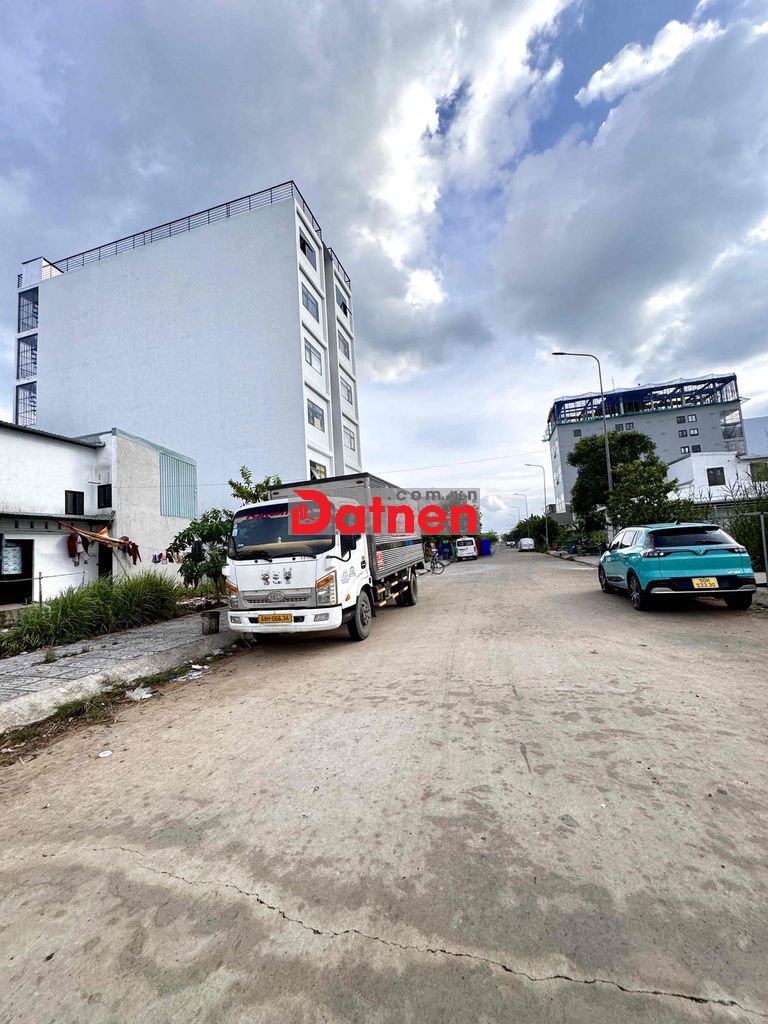 BÁN GẤP CẶP NỀN XÂY TRỌ 10x26m KDC TÂN ĐÔ GIÁ 3tỷ6 (Thương lượng)