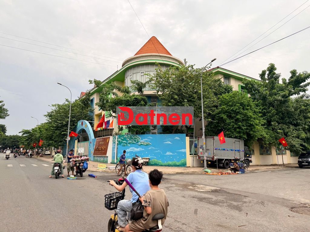 BÁN GẤP LÔ ĐẤT HẺM THÔNG NGAY KHU ÊM ĐỀM 110m2 ( 6m x 19 m) 5,5Tỷ
