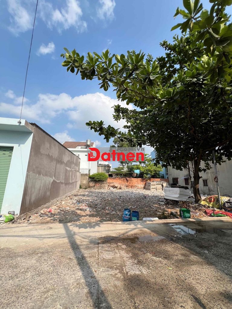 Bán gấp nhà nát HXH Nguyễn Ảnh Thủ gần Ngã 3 Bầu, 10x20,5m, 8,1 tỷ TL