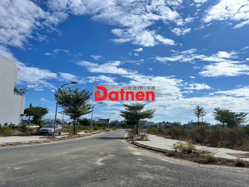 BÁN LÔ GÓC 270M2 PHI BÌNH 5 - PHI BÌNH 8 HÒA QUÝ GIÁ 15 TỶ