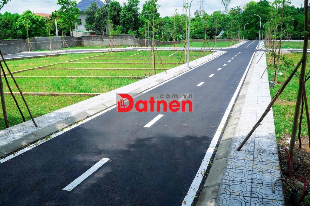Cắt lỗ, bán gấp lô đất nền Lạc Thuỷ đường phân lô, gần khu vđai5 100m2
