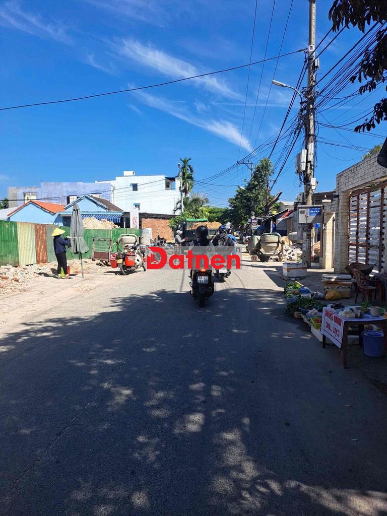 Đất trước chợ Bình Kỳ cách chỉ khoảng 50m