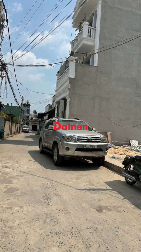 hàng ngộp đất 4,5x17 đường tl 40 phường thạnh lộc quận 12