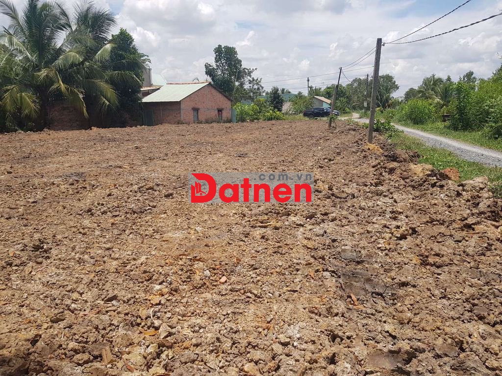 Đất 2 mặt tiền 853m full thổ cư tại Đức Huệ. Giá chỉ 2.95 tỷ