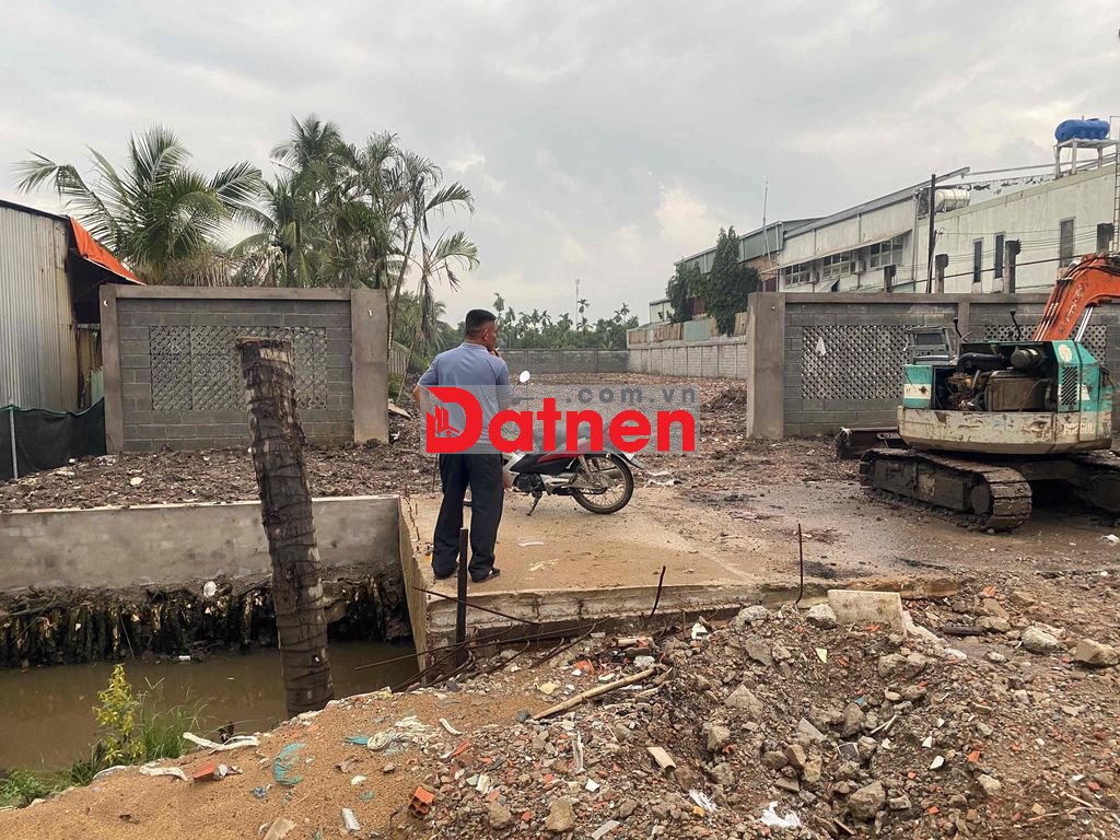 chính chủ bán lo đất mặt tiền Nhi bình 4 dt 1600 m giá 20 tỷ