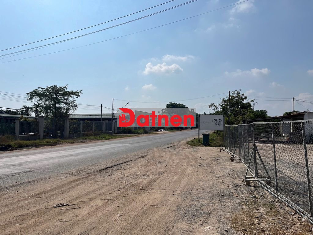 Đất 100m tới QL22B