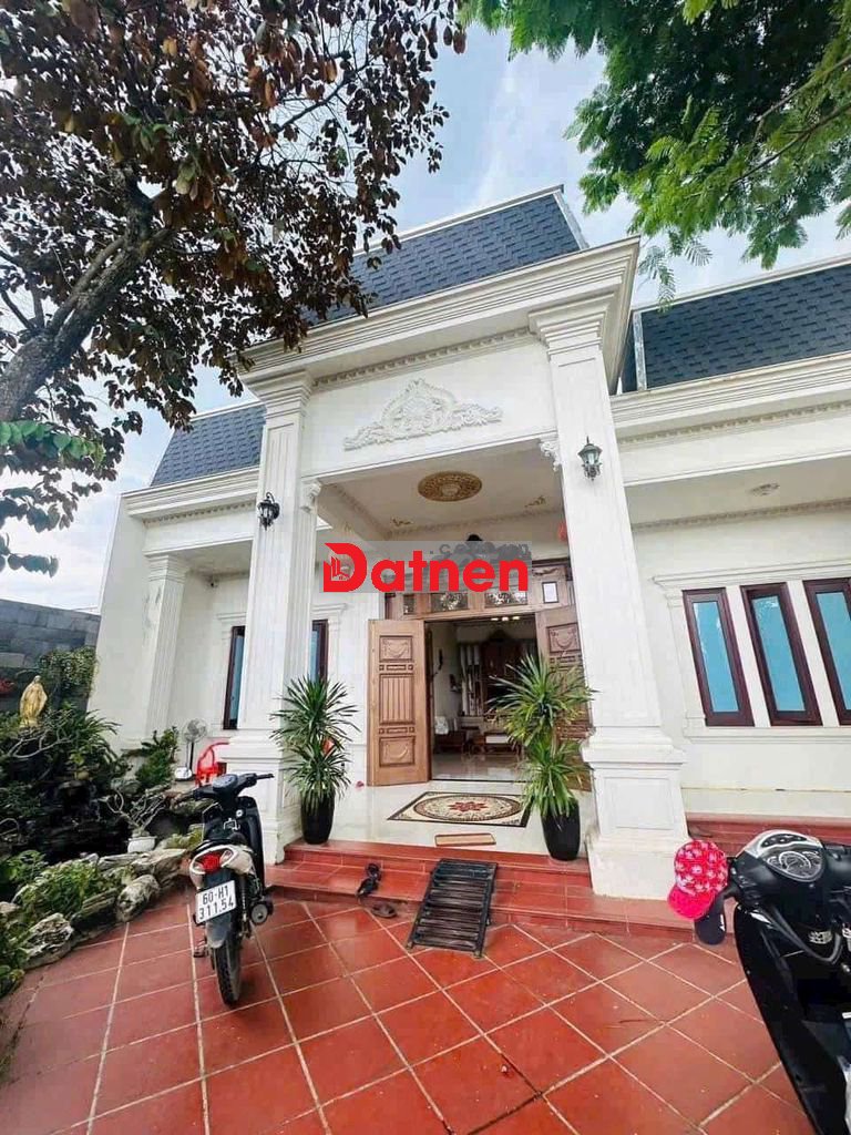 BÁN HOẶC CHO THUÊ BIỆT THỰ 250m2