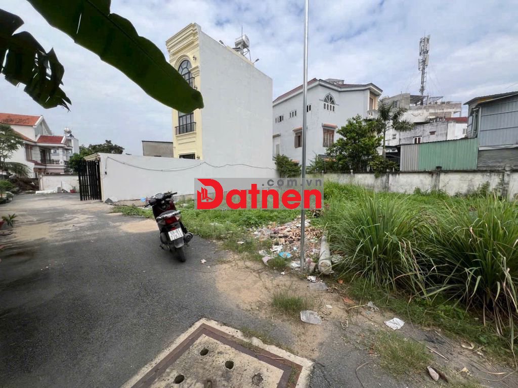 Bán 2 lô đất hẻm xe hơi đg Nguyễn Thị Định Q2