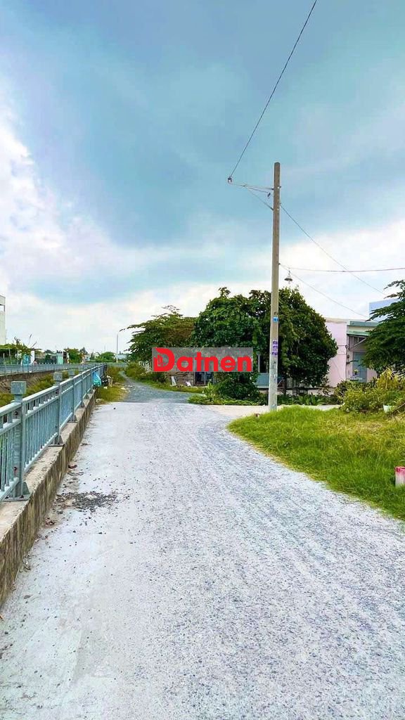 đất góc 2 mặt tienw