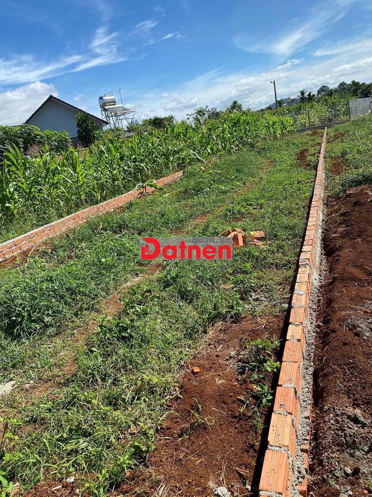 VỠ NỢ cần bán gấp lô đất thôn 1 Y Wang cách hồ Ea Kao 400’
