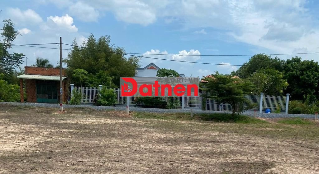 ĐỊNH CƯ NƯỚC NGOÀI BÁN GẤP LÔ ĐẤT 110M2 GIÁ 400 TRIỆU KHU DÂN CƯ BASA