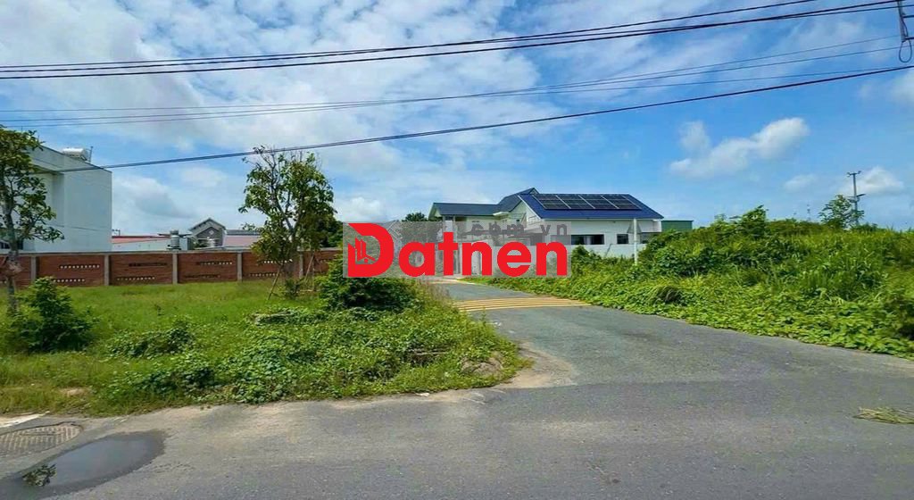 Lô góc 2 mặt tiền Thị Trấn Củ Chi, 210m2 vuông vức full thổ 550tr