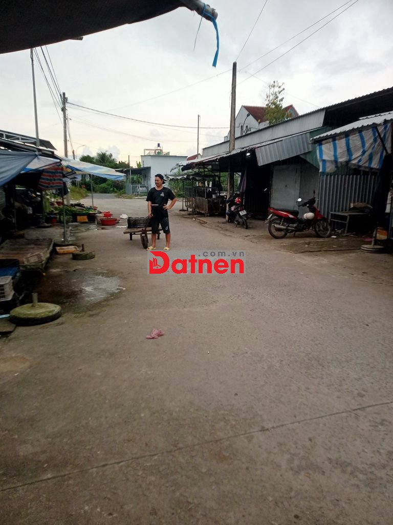 Đất gần chợ