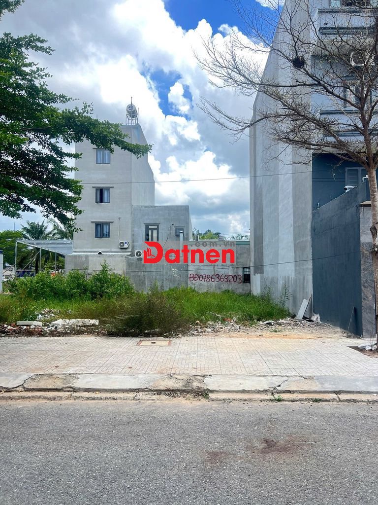 Tôi cần bán 2 nền liền kề ngang đẹp 6 x 19,1 cặp ngang 12 x 19...