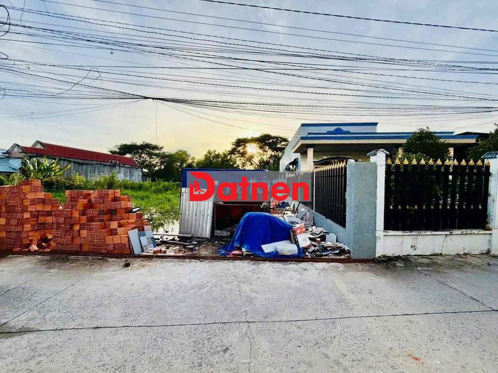 chủ ngộp bank nên cần bán gấp lô đất diện tích lớn