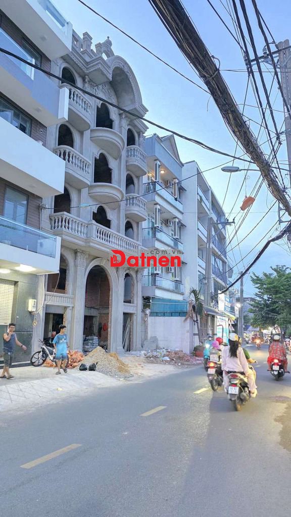 Bán đất tặng nhà cấp 4 gác lững mặt tiền đường Vườn Lài, 5.5 x 13
