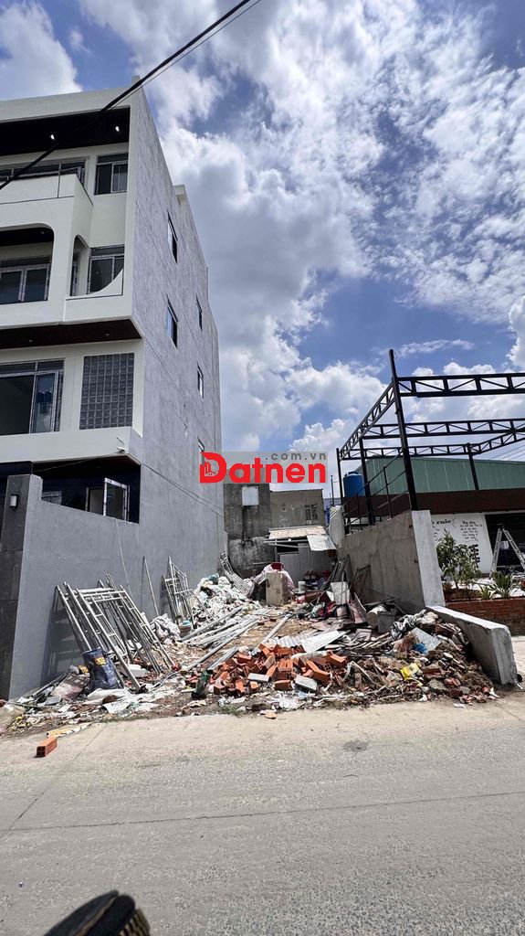 Bán Đất MT Tam Đông 19 Diện Tích 5,6m * 18m Sổ Hồng