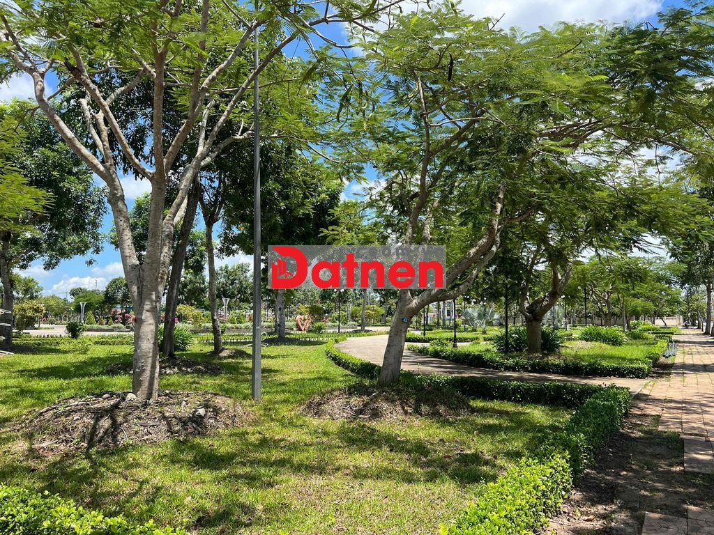 Bán nền biệt thự trung tâm Phong Điền