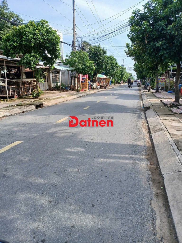 Bán đất mặt tiền lộ nhựa cách chợ Phước Vân khoản 60m
