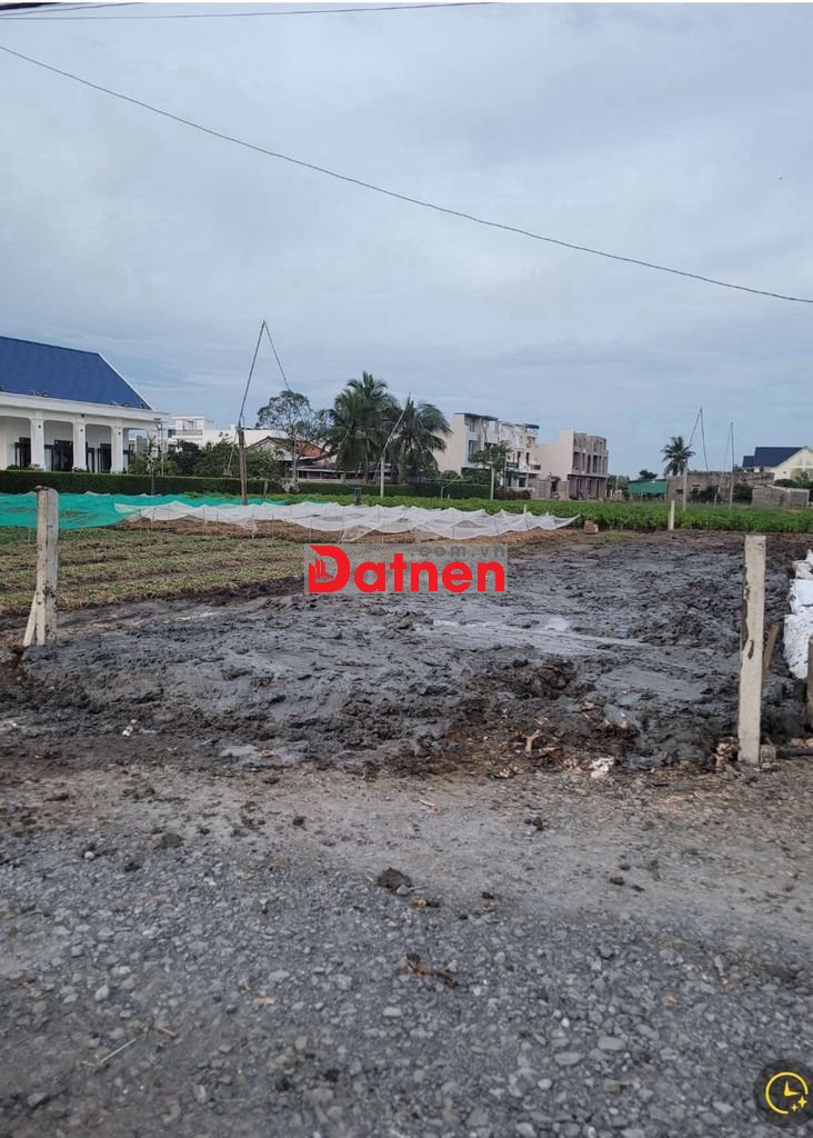 Bán đất thổ cư 138 m2, Sổ hồng riêng cập KDC Long Hòa 9.9 tr/1m2