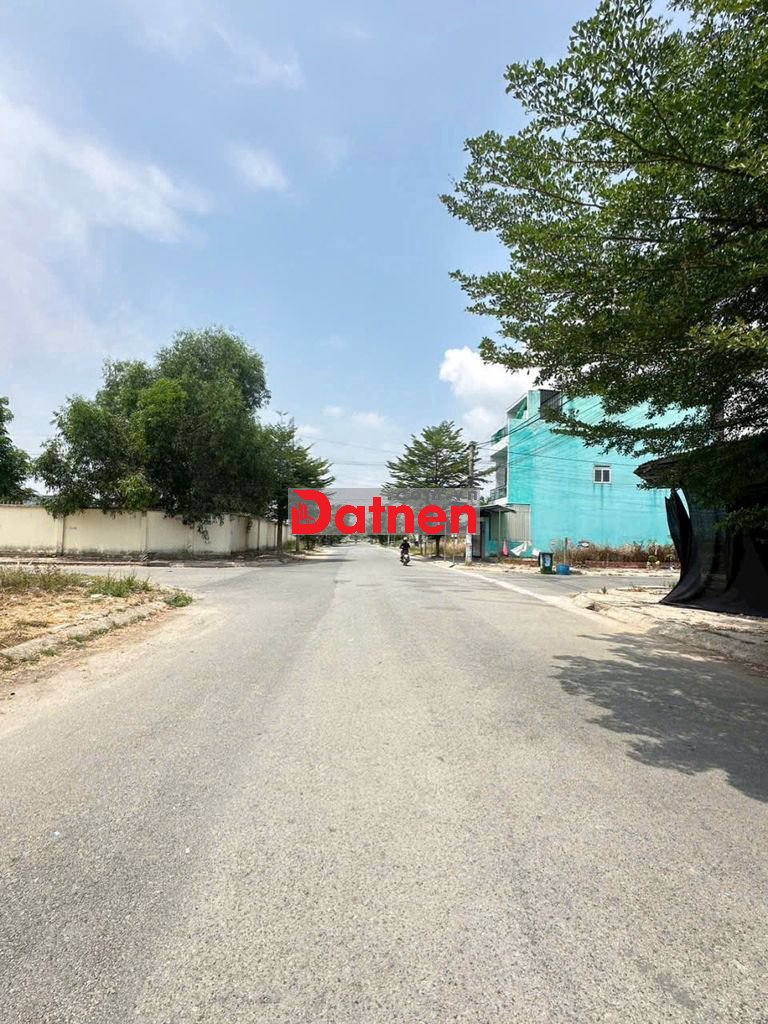 Bán Gấp 1 Cặp 2 Lô Đất KDC Trần Anh-Mỹ Hạnh Nam- Đức Hoà Long An