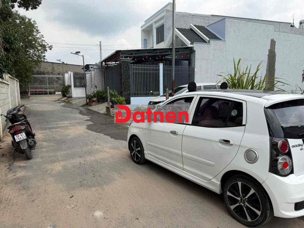 lô đất ngộp 162m2 thổ cư 1/Nguyễn Kim Cương vào 300m,xung quanh xây