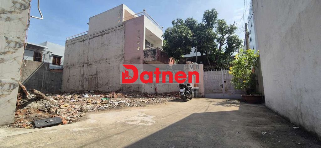 Đất ngay NGÃ Tư ga qua GV 5 PHÚT