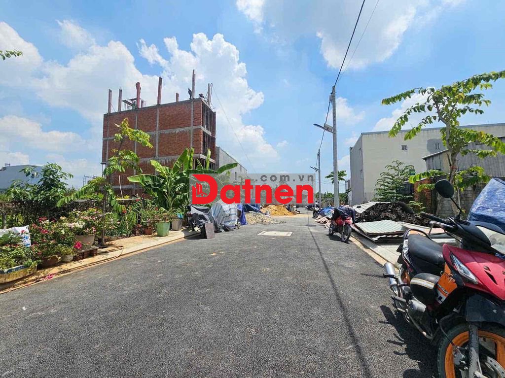 Bán Đất Thổ Cư SHR ( Thạnh Xuân 25 4 x 27 full thổ cư ) - Đường Nhựa